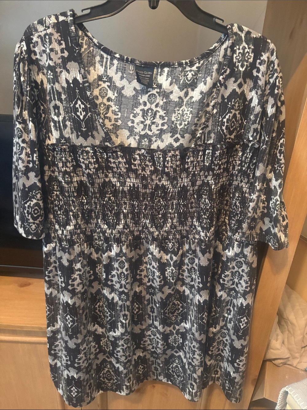 Faded Glory Black and White Smocked Tunic
